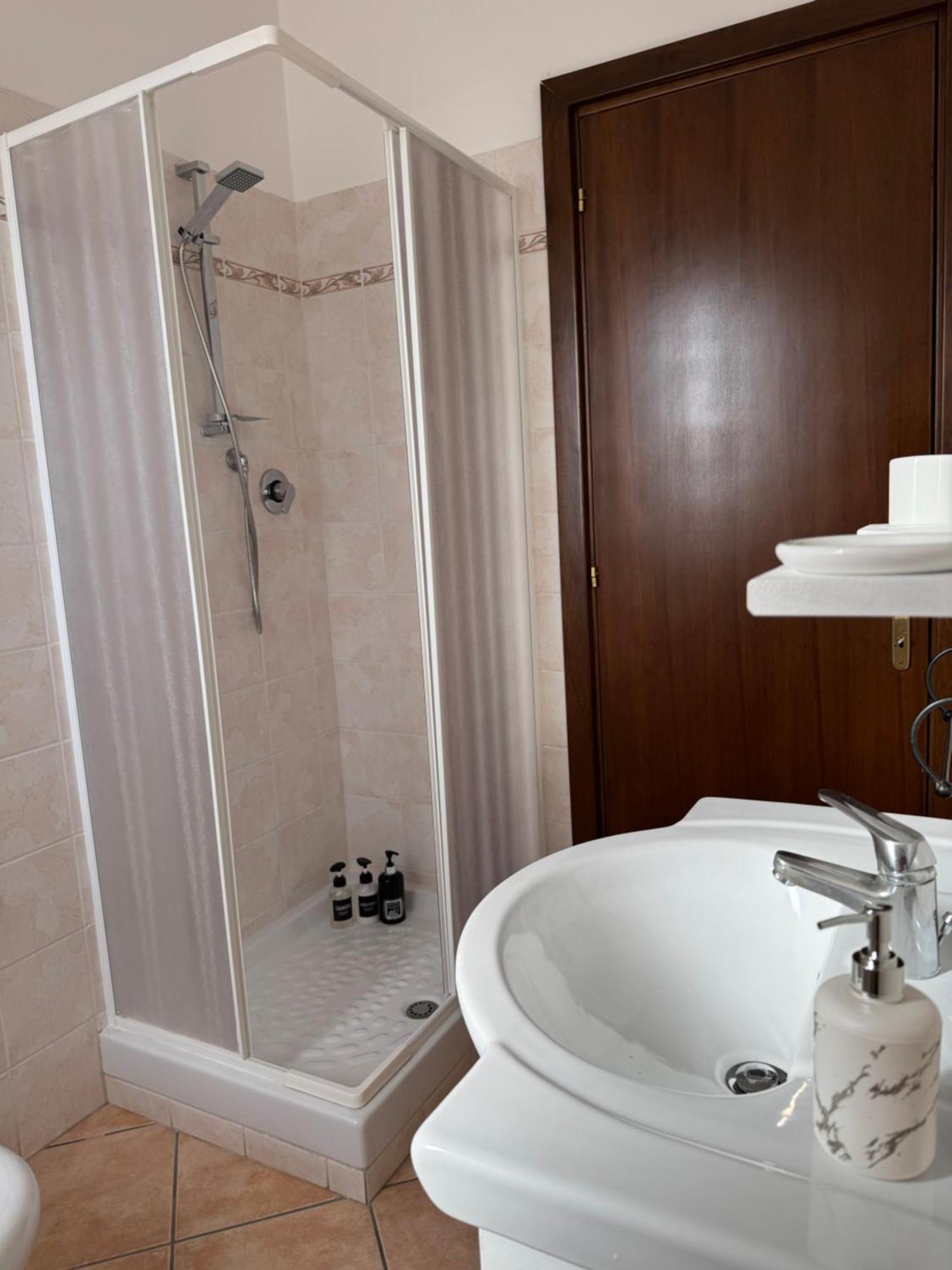 Guest House La Casaccia Fiumicino Eksteriør billede